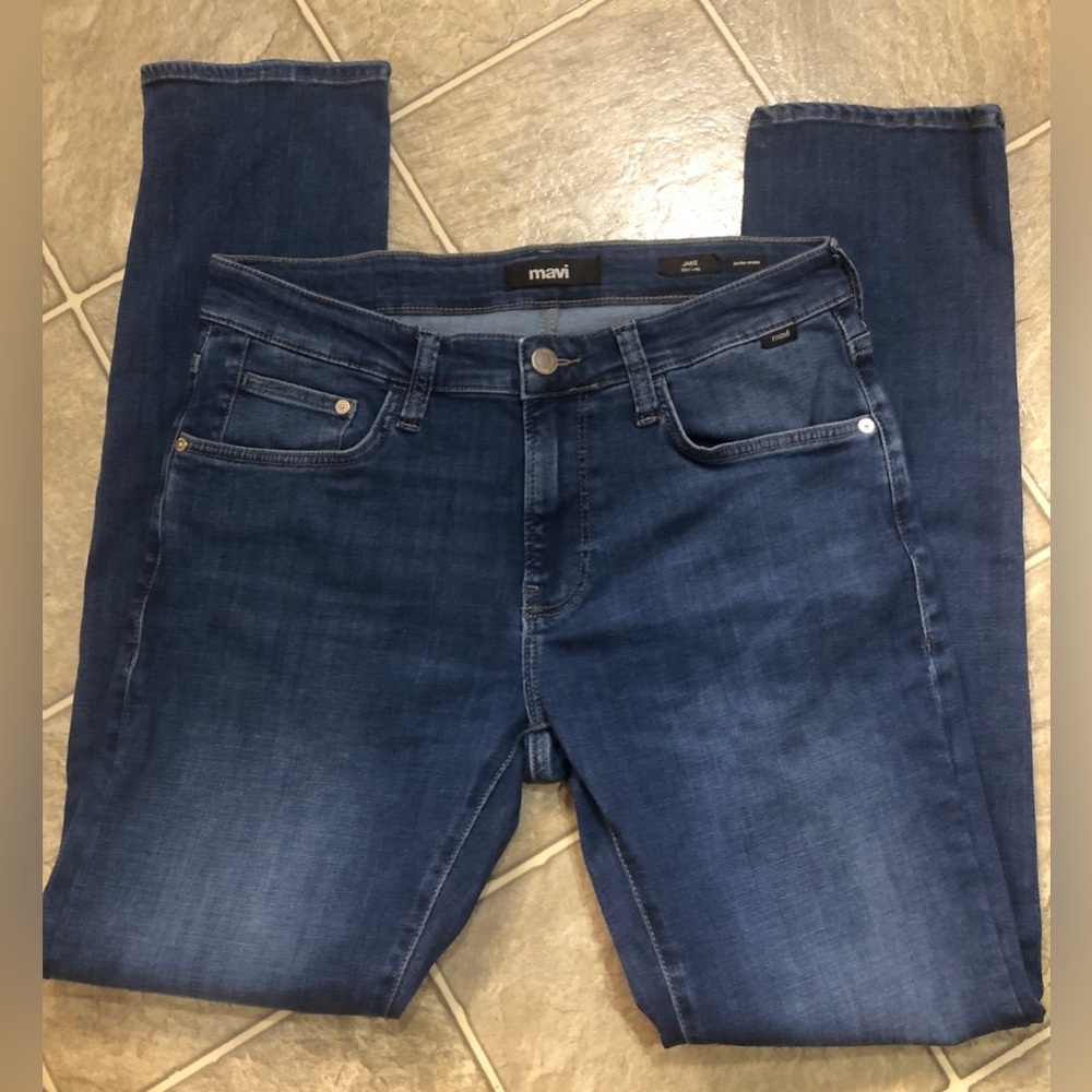 Men's Dark Blue Wash Mavi Jake Slim-Leg Jeans
Size 30/32
EUC